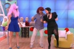 Η Ζαρίφη μαθαίνει στην Μενεγάκη να χορεύει Harlem Shake!