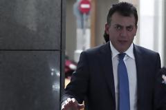 Με την τρόικα συναντάται ο Γ. Βρούτσης την Τετάρτη