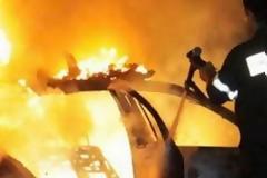 Φορτηγό στο Αιγάλεω τυλίχτηκε στις φλόγες