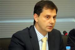 Θεοχάρης προς εφοριακούς: Δουλέψτε μέσω WiFi από τα καφέ