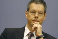 Ο Π. Μπόφινγκερ προβλέπει νέα διαγραφή χρέους για την Ελλάδα