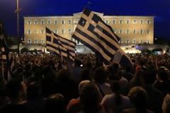 Οι «Αγανακτισμένοι» επιστρέφουν στο Σύνταγμα