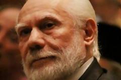 Η Ιντερπόλ ψάχνει το alter ego του Λαυρεντιάδη, Πέτρο Κυριακίδη, από μοναστήρι σε μοναστήρι