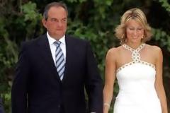 Αποθέωσαν τον Κ. Καραμανλή και τη σύζυγό του Νατάσσα - Αποδοκίμασαν τον Σαμαρά