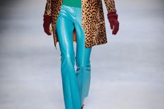 Fashion trend: Οι αποχρώσεις του μπλε στο παντελόνι σας
