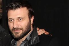 Ο αυτοσαρκασμός του Πλούταρχου: Με την Ζήνα ταιριάζουμε στην χροιά και στο μπόι