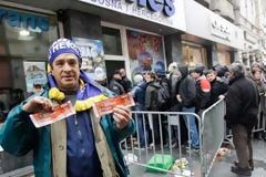 Ουρές στο Σαράγιεβο για ένα 