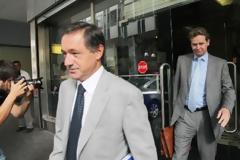 Τρόικα προς Λυκουρέντζο:
