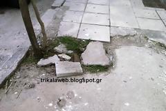 Μια καμουφλαρισμένη λακκούβα πάνω στο πεζοδρόμιο στα Τρίκαλα