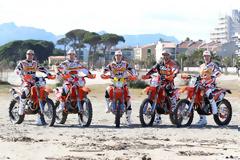 Οι εργοστασιακοί αναβάτες της ομάδας Enduro της KΤΜ είναι Ready To Race το 2013!
