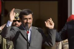 Αχμαντινετζάντ: Ο Τσάβες θα αναστηθεί μαζί με τον Ιησού Χριστό και τον κρυμμένο ιμάμη