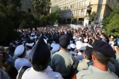 Συγκέντρωση στρατιωτικών στην Κλαυθμώνος - Τι αναφέρουν στο ψήφισμά τους