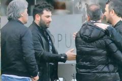 Αντώνης Ρέμος: Στην Γλυφάδα με φίλους