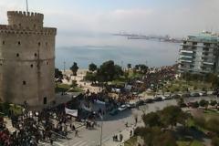 Πάνω από 20.000 διαδηλωτές στην πορεία στη Θεσσαλονίκη κατά των μεταλλείων χρυσού στις Σκουριές