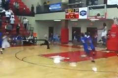 Buzzer beater στο... δικό του καλάθι! (vid)
