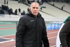 Την βγήκε με...κόκκινο ο Κωνσταντίνου στους Κερκυραίους