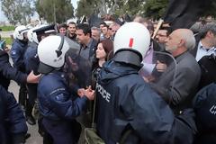Μεσολόγγι: Βγήκαν από το νοσοκομείο – Καταθέτουν μηνύσεις κατά Μ. Σαλμά, οδηγού και ΜΑΤ