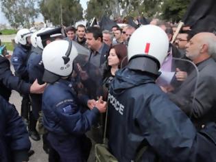 Φωτογραφία για Μεσολόγγι: Βγήκαν από το νοσοκομείο – Καταθέτουν μηνύσεις κατά Μ. Σαλμά, οδηγού και ΜΑΤ