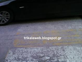 Φωτογραφία για Πρόβλημα στα Τρίκαλα με τις διαβάσεις πεζών. Δεν φαίνονται καθόλου