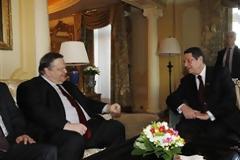 Βενιζέλος: Πρέπει να στηριχθεί οικονομικά η Κύπρος