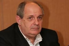 «Να αναλάβει πρωτοβουλίες ο πρωθυπουργός»