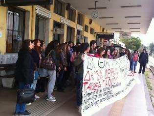 Φωτογραφία για Πάτρα: Κατάληψη στον ΟΣΕ από τους φοιτητές του AΤΕΙ – Πορεία το Σαββατοκύριακο μέσα στο Καρναβάλι – Δείτε video