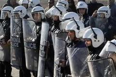 Κλειστή η Φιλελλήνων - Αρχαιολόγοι ήθελαν να... συναντήσουν τον Σαμαρά