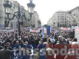 Φωτογραφία για Εντυπωσιακή η πορεία των ένστολων στη Θεσσαλονίκη