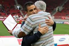 ΒΡΑΒΕΥΤΗΚΕ Ο ΤΑΣΟΣ ΠΑΝΤΟΣ ΑΠΟ ΤΟ ΘΡΥΛΟ! *PHOTOS*