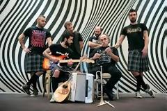 Κoza Mostra & Αγάθωνας Ιακωβίδης 