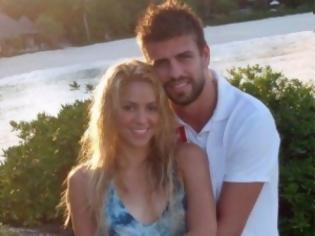 Φωτογραφία για Δείτε την Shakira και τον Gerard Pique με το μωρό τους!