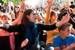 Αίγιο: Καθιστική διαμαρτυρία και πορεία σήμερα, παναιγιάλειο συλλαλητήριο την επόμενη Τετάρτη