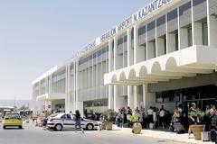 Κρήτη: Προβλήματα στις πτήσεις από τους νοτιάδες