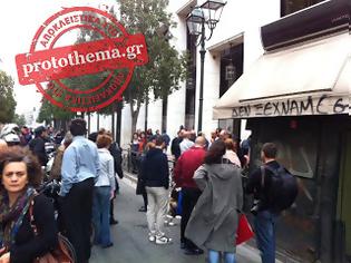Φωτογραφία για Αστυνομικός παρέσυρε πεζή στο κέντρο της Αθήνας - Δείτε video