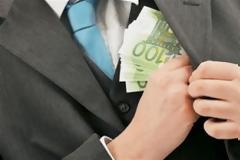 Εσείς κάνετε τον πολίτη να σας κλέβει!