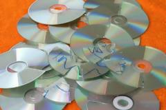 Συνελήφθη 25χρονος αλλοδαπός με πλαστά cd και dvd