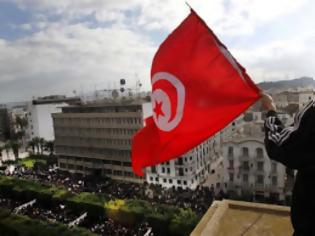 Φωτογραφία για Τυνησία: Συκλονίζει ο θάνατος του πλανόδιου μικροπωλητή