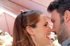 Ben Affleck-Jennifer Garner: Ο ένας δεν παίρνει τα χέρια του από τον άλλον!