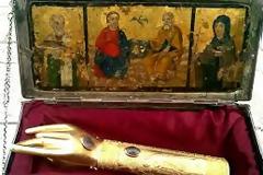 Ιεροσυλία στον άγιο Πολύκαρπο - H ανακοίνωση της Μητρόπολης