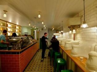 Φωτογραφία για ΜΟΝΑΔΙΚΟ Οι δημόσιες τουαλέτες που έγιναν μοντέρνα καφετέρια!
