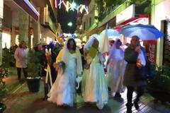 Βόλτα στη νυχτερινή καρναβαλική Πάτρα - Δείτε φωτό και βίντεο
