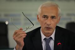 Με το αμερικάνικο γάλα, οι γυναίκες βγάζουν μουστάκι!