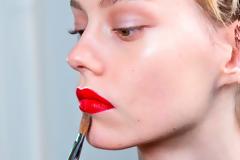 Tips μακιγιάζ ματιών για κόκκινο κραγιόν