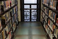 «Δεν θα ξαναπατήσεις το πόδι σου σε βιβλιοθήκη»
