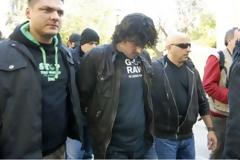 Συνεχίζεται η ομηρία σωφρονιστικών υπαλλήλων από τον Αλκετ Ριζάι