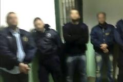 Φωτογραφίες του Ριζάι με τους ομήρους