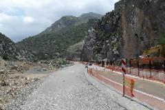 Στο νοσοκομείο ζευγάρι, μετά την ανατροπή του αυτοκινήτου τους