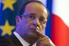 «Κατρακυλά» η δημοτικότητα του Ολάντ