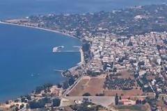 Νεκρή ανασύρθηκε 47χρονη από ΙΧ που έπεσε στη Σκάλα Ωρωπού