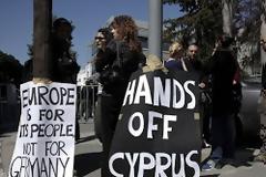 Κύπρος: Νέα αναβολή της ψηφοφορίας για το κούρεμα